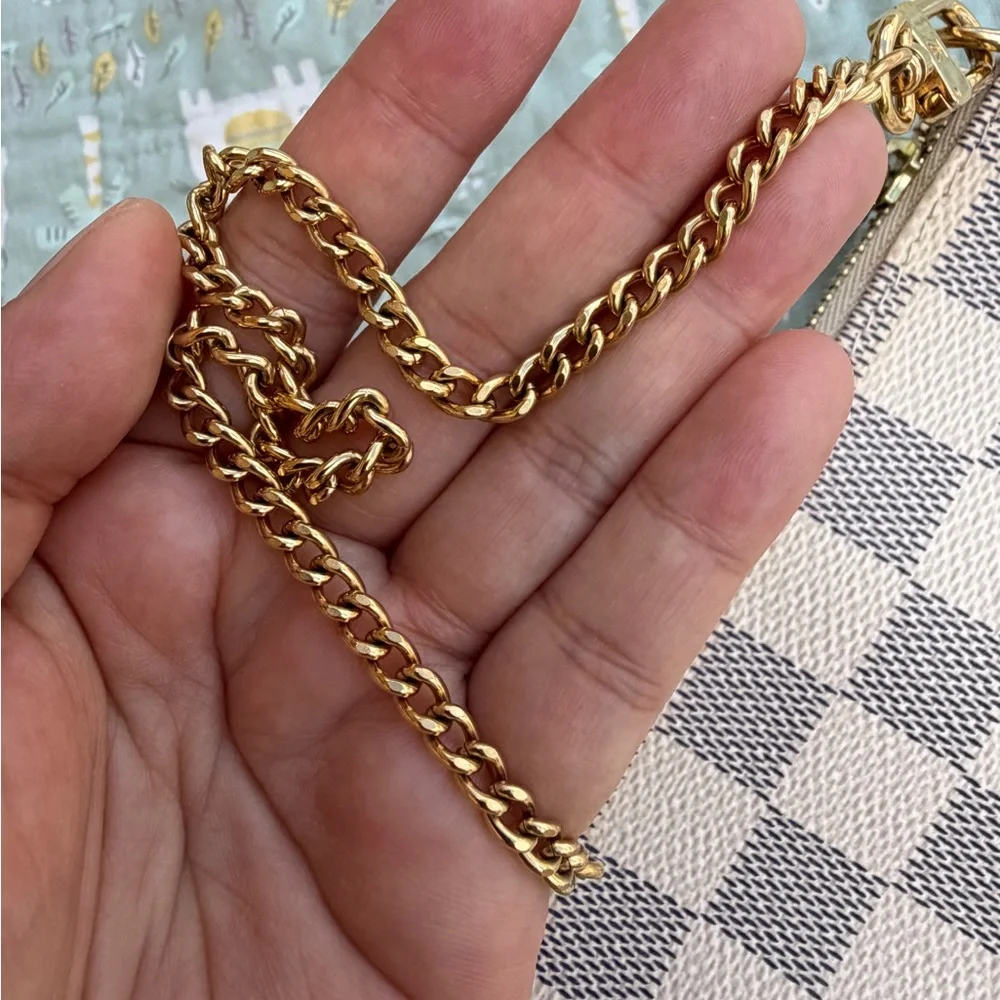 Louis Vuitton Mini Pochette Damier Azur - Picture 12 of 12
